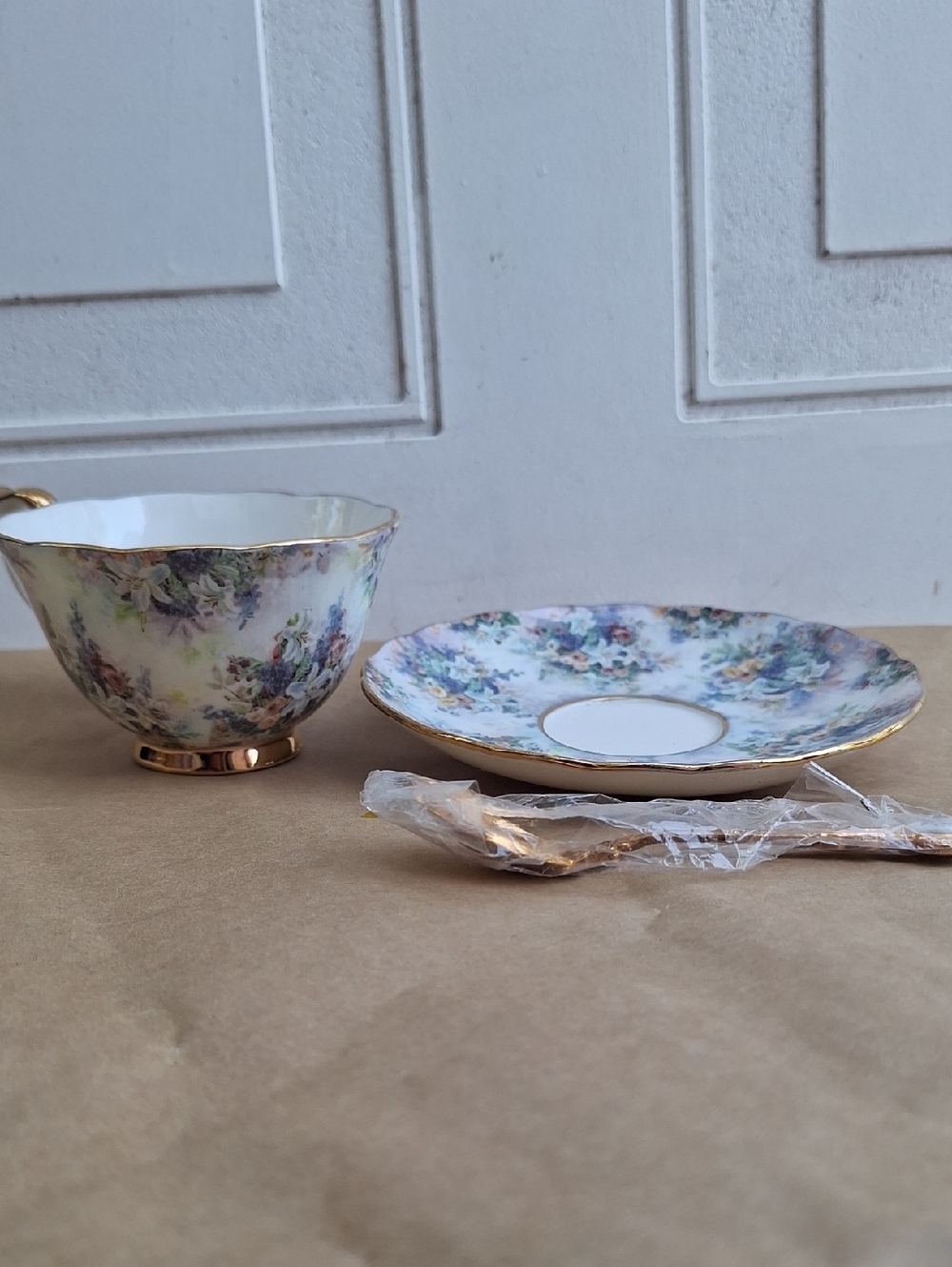 Vintage Bradford Editions teacup and saucer & Spoon"Glorious Chintz" - Picture 4 of 8